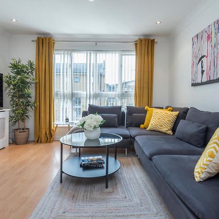2 Bed Town House With Garden In Hackney, London Apartment Bagian luar foto